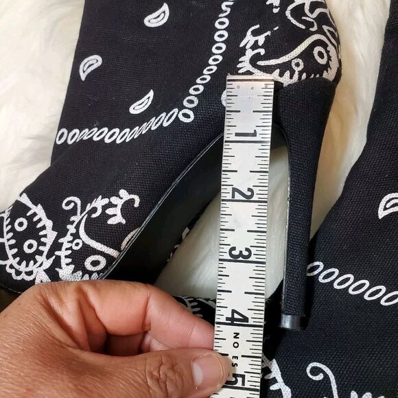 Cape Robbin  Amazing black and white thigh high boots Size 7.5M - Picture 4 of 6